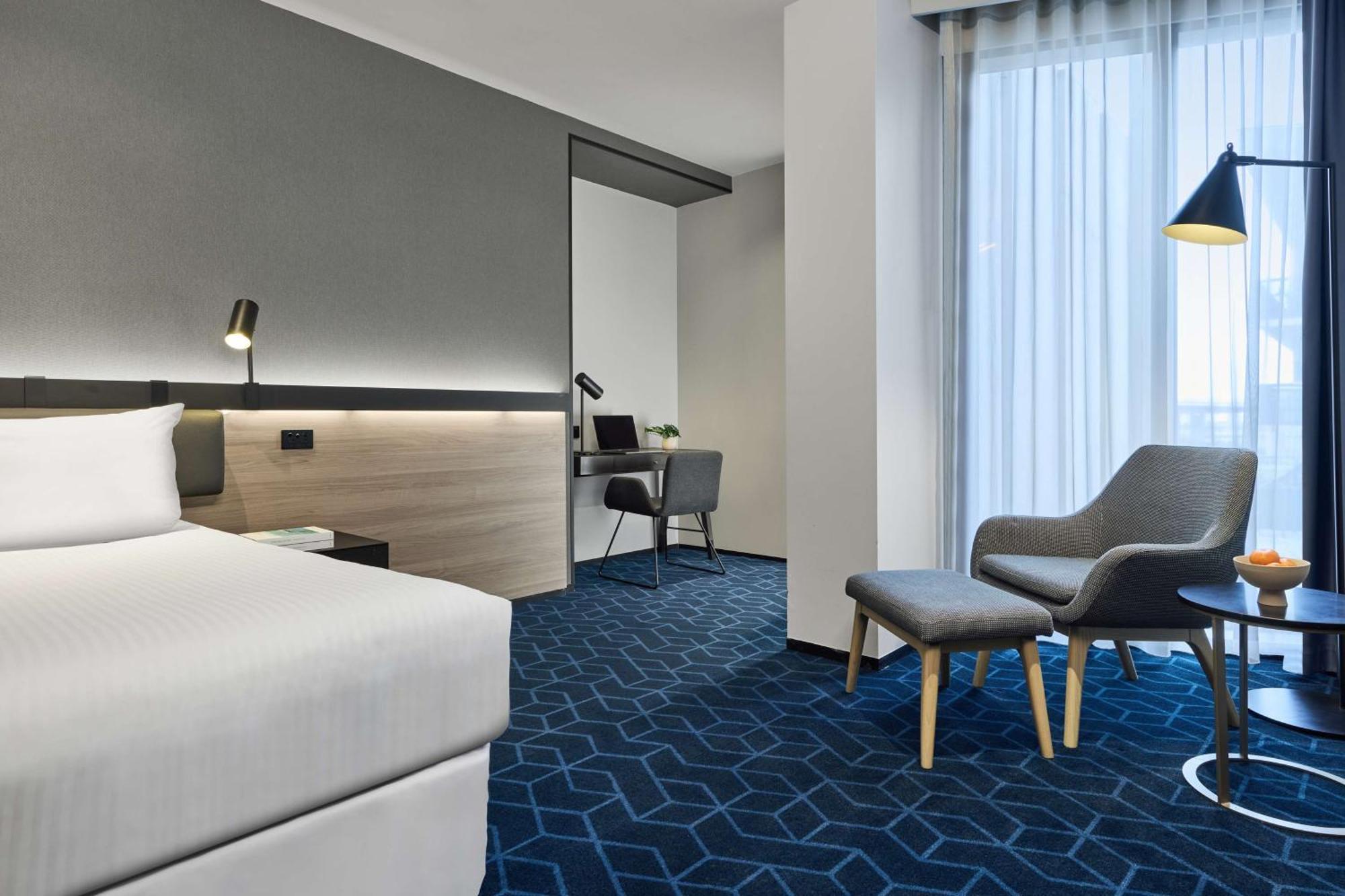 Vibe Hotel Melbourne Docklands Exteriör bild