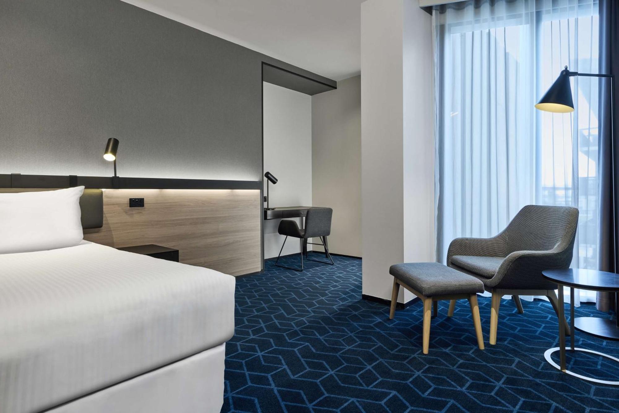 Vibe Hotel Melbourne Docklands Exteriör bild