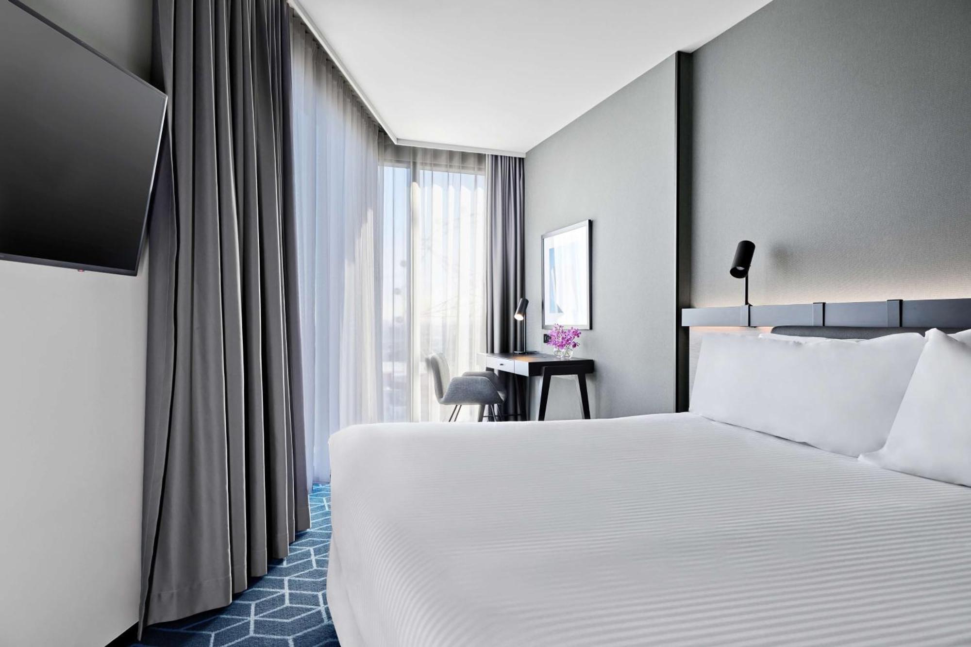 Vibe Hotel Melbourne Docklands Exteriör bild