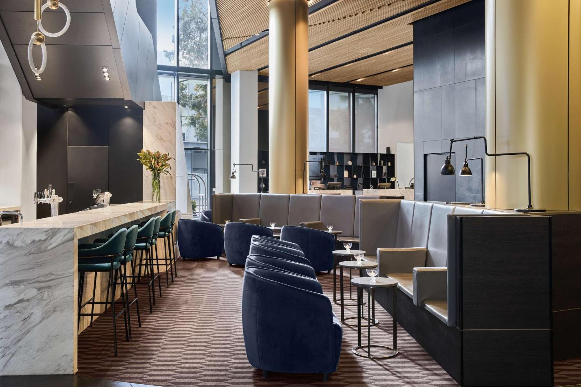Vibe Hotel Melbourne Docklands Exteriör bild