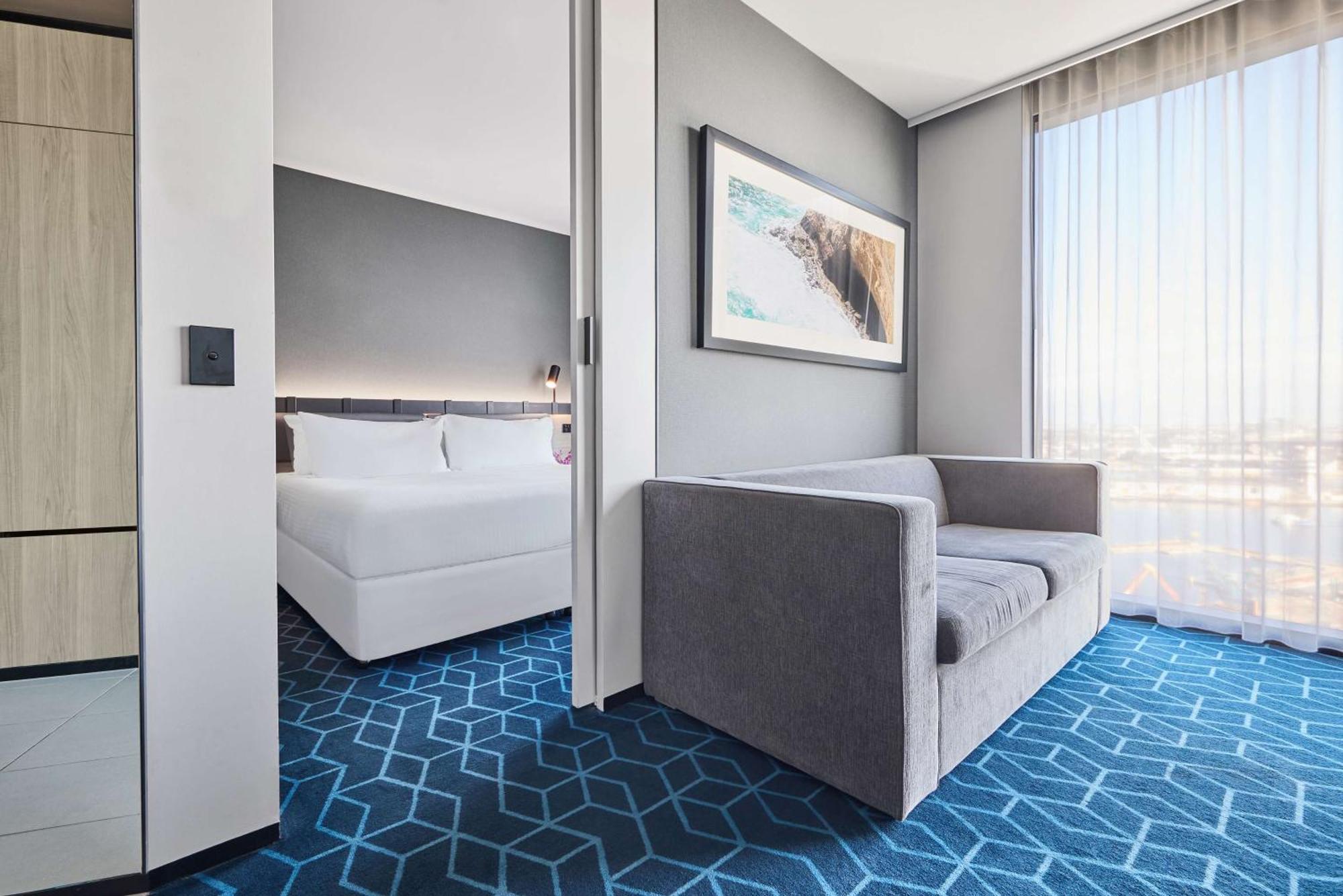Vibe Hotel Melbourne Docklands Exteriör bild